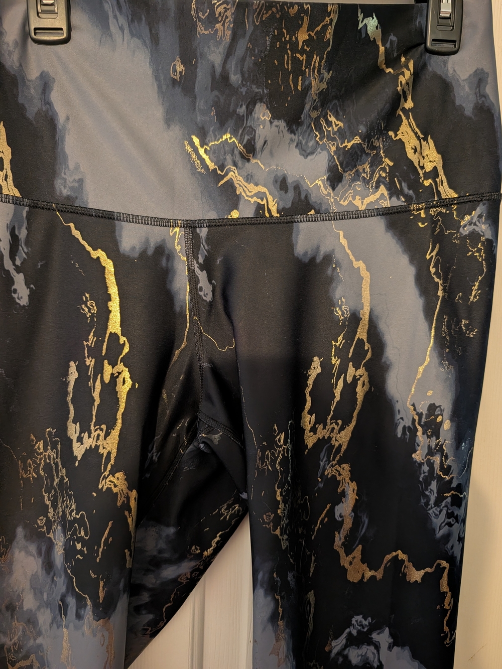 Old Navy Black Marble-Print Leggings with Gold Veining